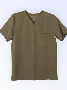 FIGS LEON Men’s LATTE V-Neck Scrub Top